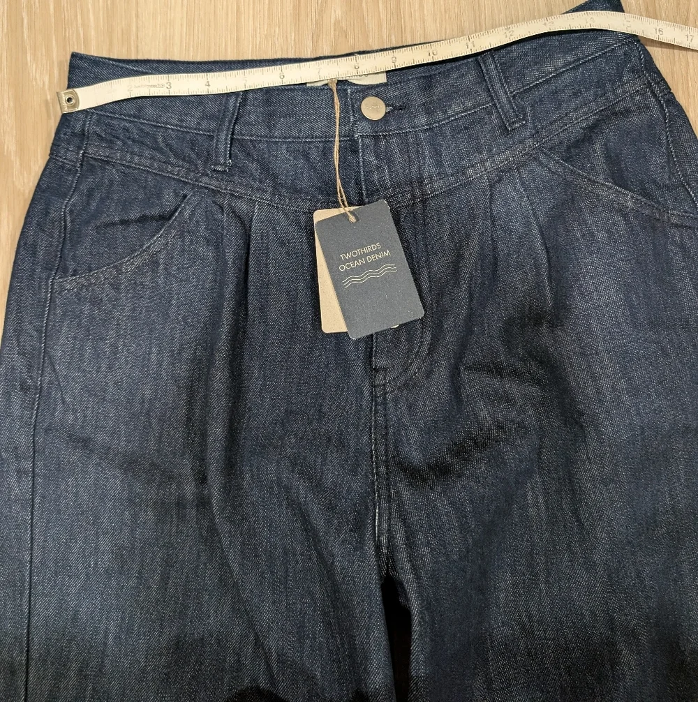 TwoThirds NWT Kiritibati Jeans in Dark Blue - Picture 9 of 16
